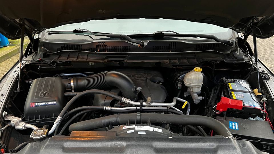 Dodge RAM 1500 Laramie 5.7 Hemi LPG Deutsche Erstzulassung in Laatzen