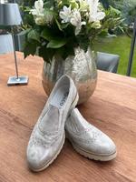 Fast neu, Sneaker, Brogues, Igi&Co, grau mit Silber-Finish Kr. München - Aschheim Vorschau