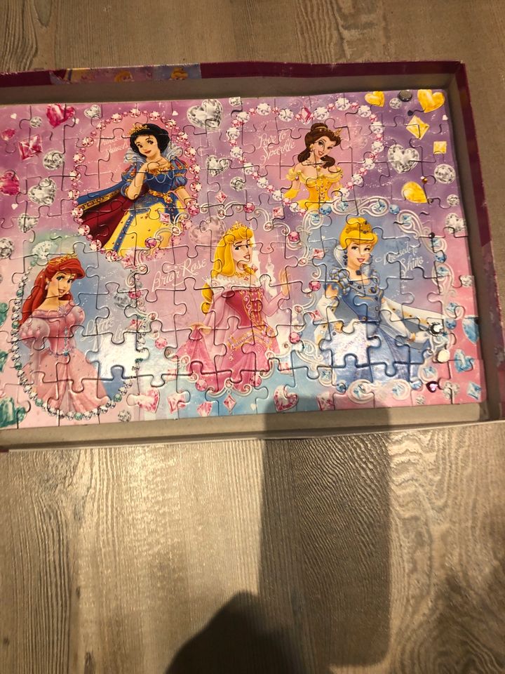 Jewels Puzzle - Disney Prinzes 104 Teile/ mit Stickers in Bergisch Gladbach
