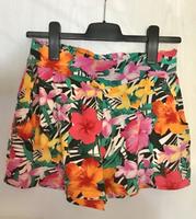 Shorts Damen florales Design Bayern - Wendelstein Vorschau