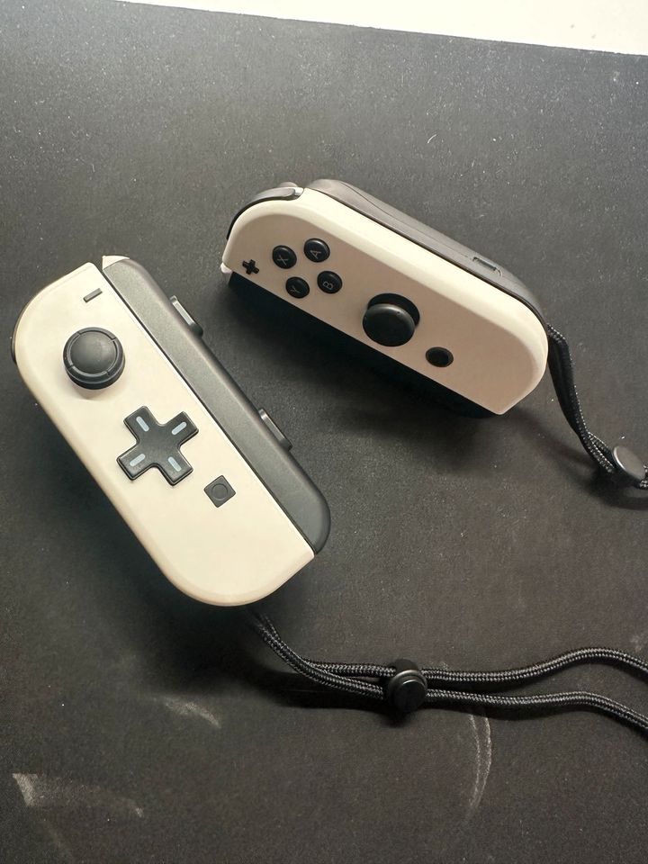 Nintendo Switch Zubehör Controller Joy Con, Dock, Ladekabel etc. in Lünen