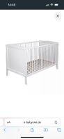 Kinderbett Babybett Bett 70 x 140 cm weiß + Matratze + Nästchen Kreis Pinneberg - Rellingen Vorschau