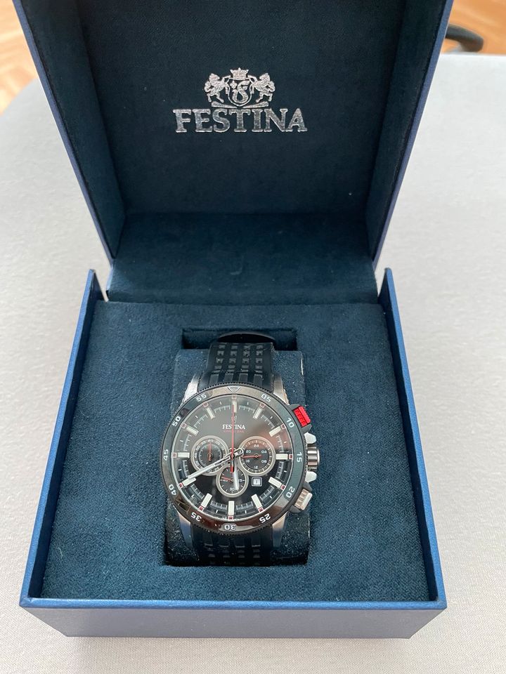 Festina Armbanduhr mit Kautschuk Armband, gebraucht in Bensheim