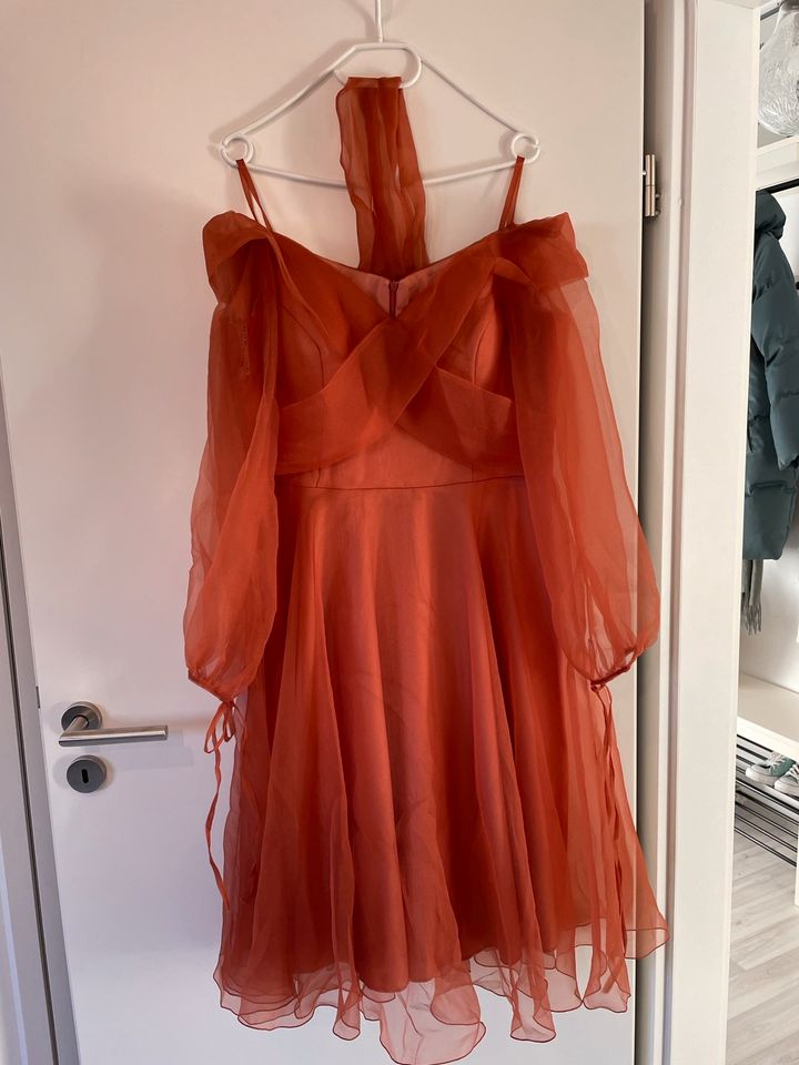 Cocktailkleid orangefarben in München