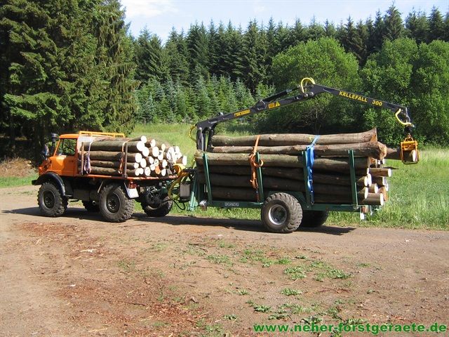 7to Rückewagen Forstanhänger Forstner F6 mit 5,1m Forstkran (TÜV) in Wolpertswende