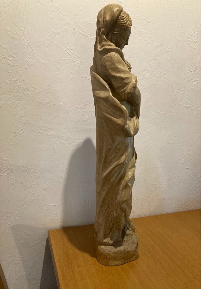 Maria mit Jesuskind Madonna Holzfigur in Freisen