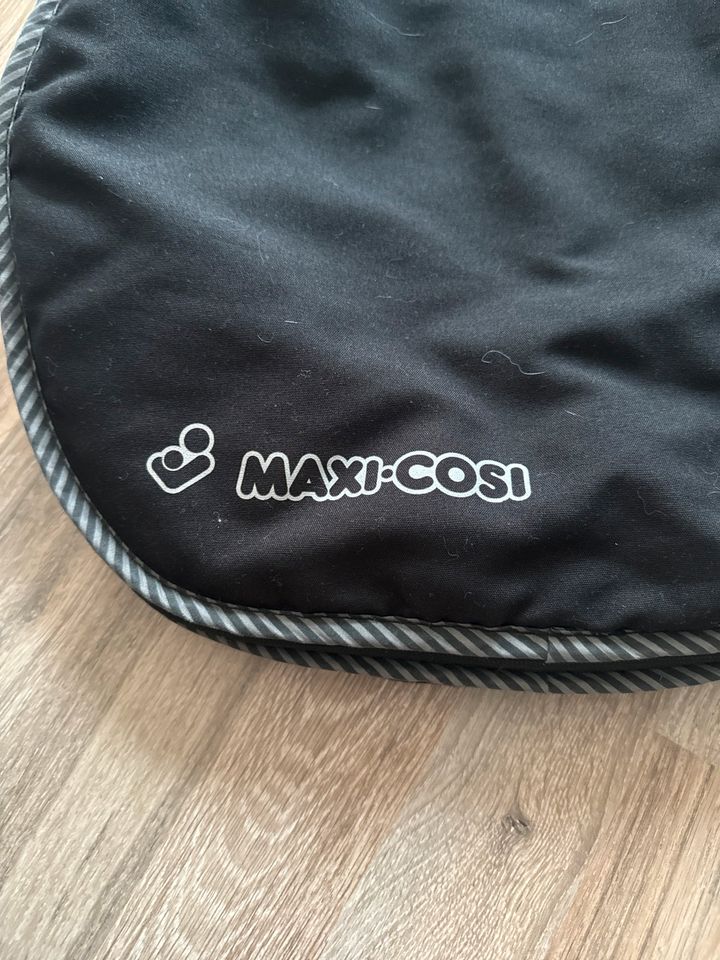 Maxi Cosi Fußsack / Einschlagdecke in Adelsdorf