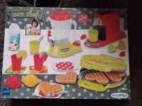 Spielküche Set Waffelmaschine Kaffeemaschine Mixer etc Neu Nordrhein-Westfalen - Euskirchen Vorschau