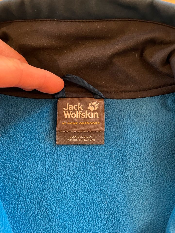 Jack Wolfskin Softshelljacke Herrenjacke Petrol Gr. L neuwertig in Bornhöved