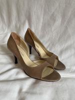Tolle Sandaletten-Pumps in taupe Berlin - Tempelhof Vorschau