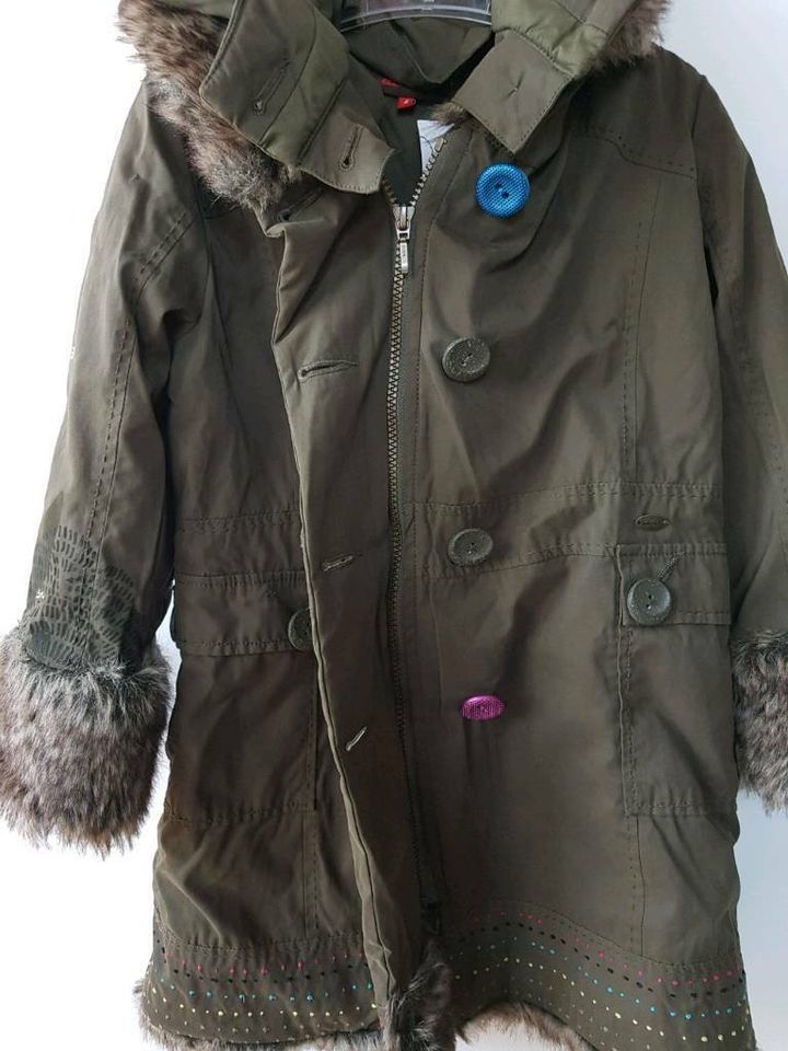 Gigantischer Catimini Parka Winterjacke Mantel Khaki Gr. 116 in Ulm