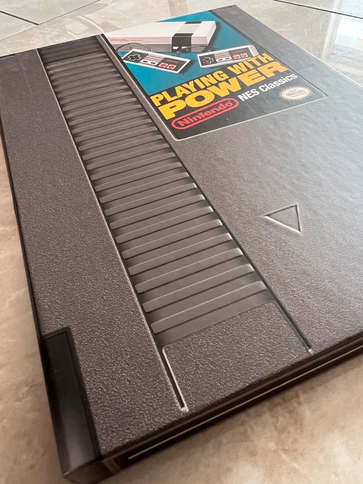 Buch Lexikon Playing With Power: Nintendo NES Classics NEU in Rodgau