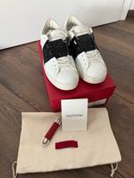 Rockstud Sneaker von Valentino, Gr. 39 Bayern - Buchloe Vorschau
