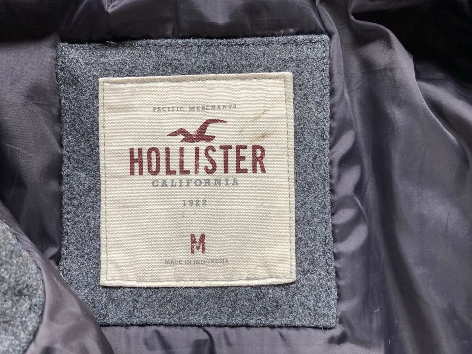 Graue Jacke von Hollister in Größe M zu verkaufen in Olpe