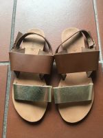 Bagatt Römersandalen Leder gold cognacfarben Gr. 37 NEU Hamburg-Nord - Hamburg Winterhude Vorschau