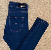 Tommy Hilfiger Tommy Jeans Sylvia High Rise Super Skinny, W26/28 Nordrhein-Westfalen - Lennestadt Vorschau