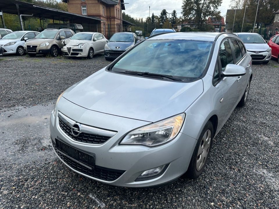 Opel Astra J Sports Tourer Selection in Mörlenbach