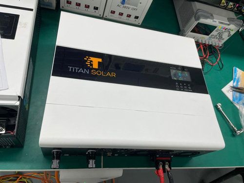 Titan Solar 6000TS+ 6kW Inverter Wechselrichter Off Grid + Wifi in Hannover