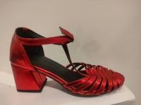 Tanzschuhe Rot Glitzer 37 Sandalen Pumps Düsseldorf - Stadtmitte Vorschau