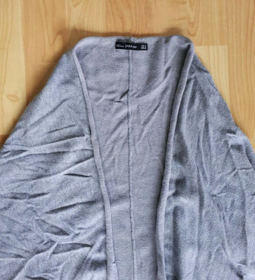 Zara Strickjacke Jacke - Größe M Umhang Cape in Achim