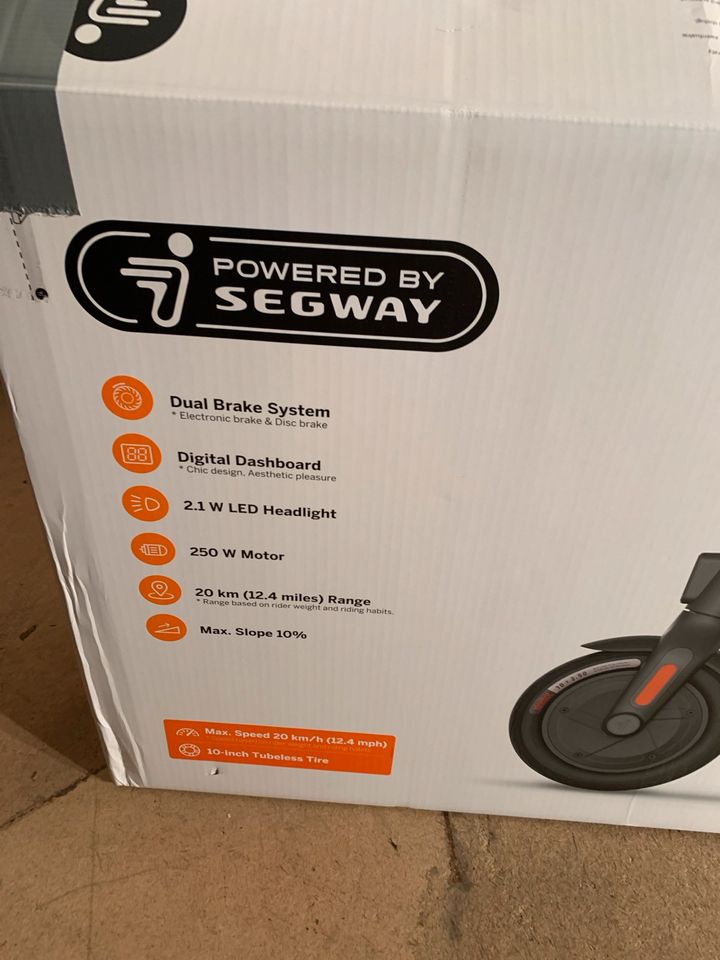 Segway ninebot KickScooter F20D ElektroRoller voll funktionsfähig in Essen