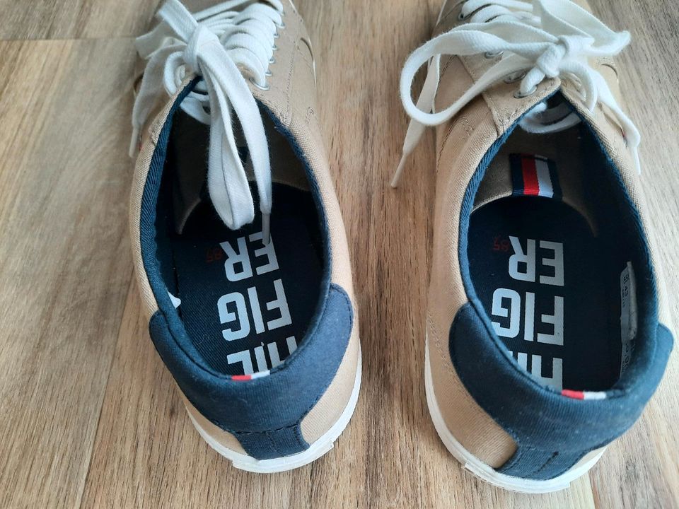 Neue Schnürschuhe in Gr.43 von Tommy Hilfiger in Lutter am Barenberge