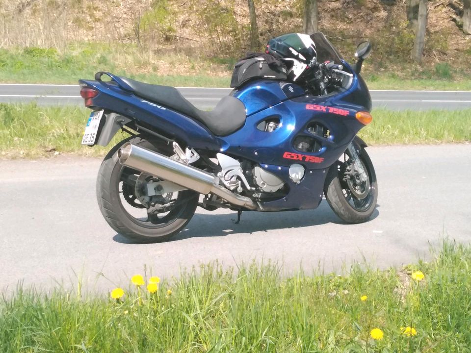 Ich biete hier meine Suzi GSX 750 F in Gerstungen