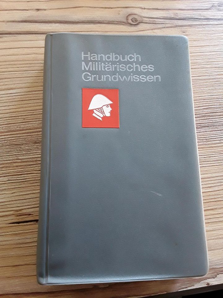 NVA Handbuch militärisches Grundwissen in Dippach