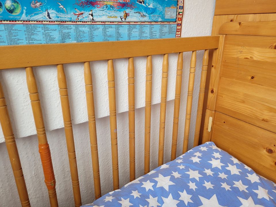 Kinderbett aus Holz in Erfurt