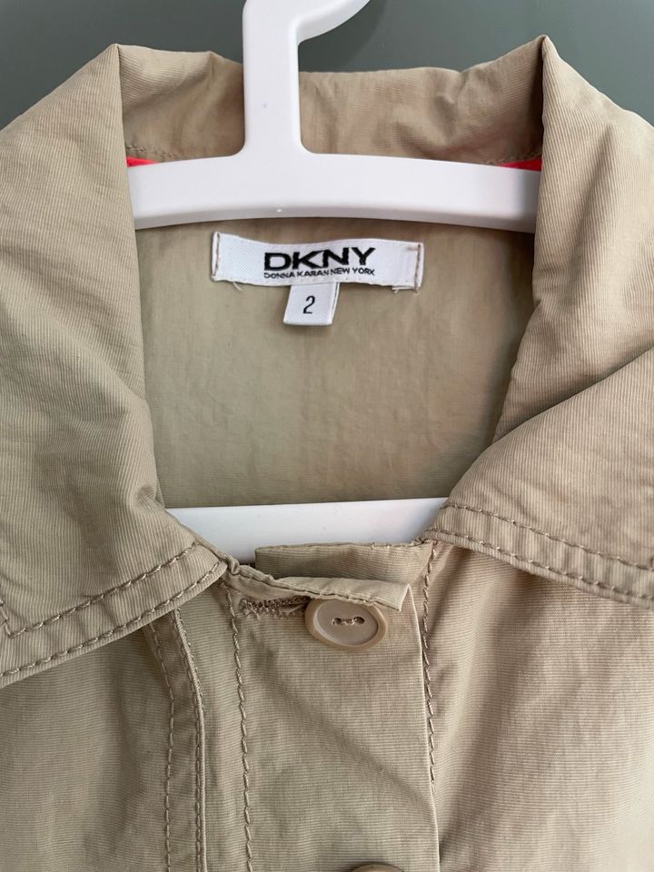 Mini Trenchcoat von DKNY Gr. 2 Jahre in Wiesbaden