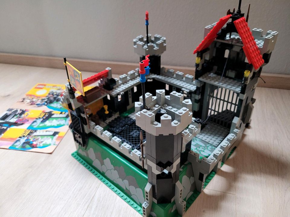 Lego 6086 Lion Kight's Castle Ritterburg - vollständig in Waltrop