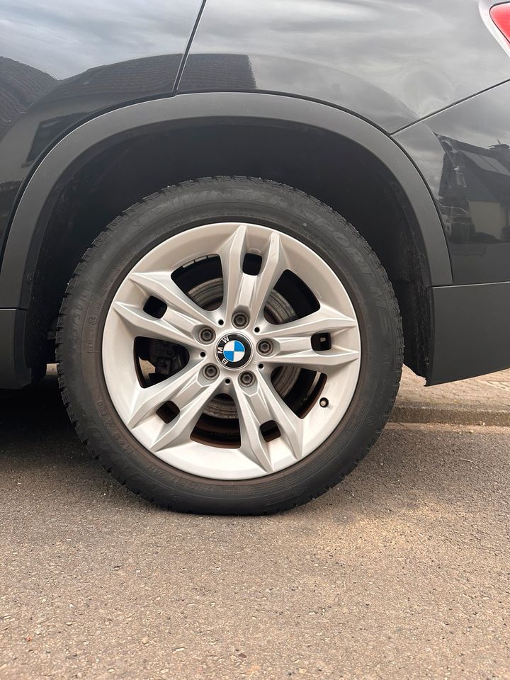 BMW X1 xDrive18d in Olpe