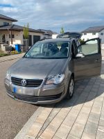 en VW Touran AHK NAVI Scheckheftgepflegt Sitzheizung Baden-Württemberg - Kirchdorf an der Iller Vorschau