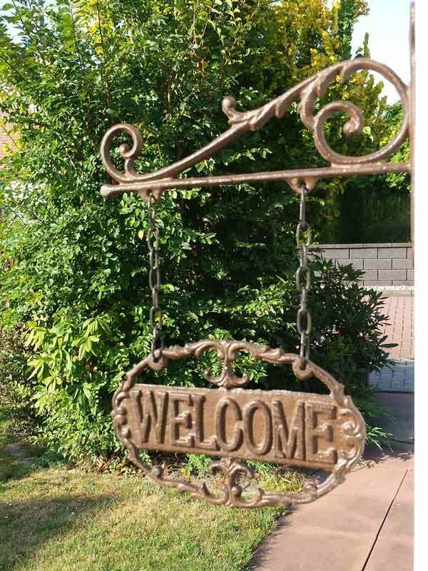 Rustikales Wandschild hängend "Welcome" Ausleger Gusseisen *NEU* in Marburg