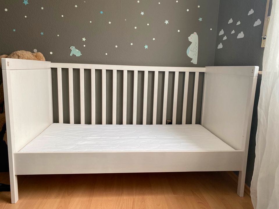 IKEA Sundvik Baby/Kinderbett 140x70 inkl. Matratze in Walldorf