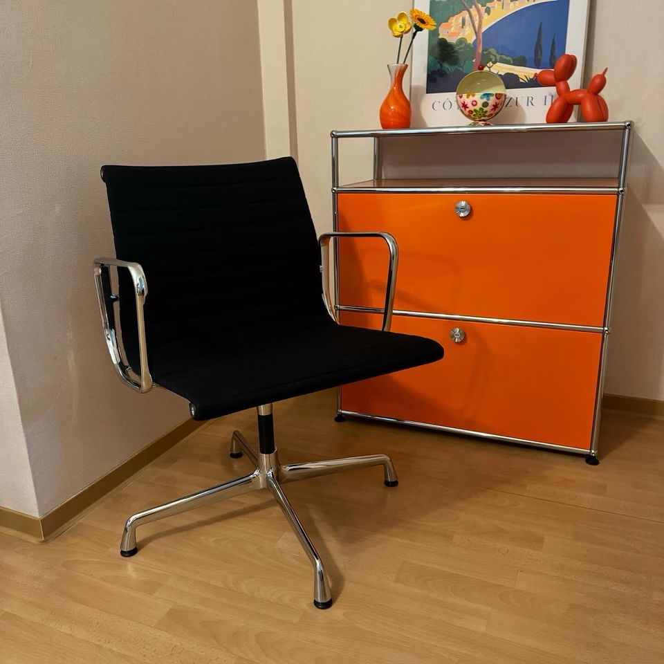 Vitra Charles & Ray Eames EA108 Hopsak Schwarz Stuhl in St. Ingbert