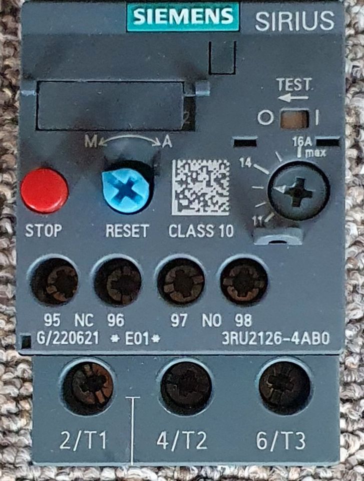 Siemens Schütz 3RT2025-1AR60 und Überlastrelais 3RU2126-4AB0 in Alzenau