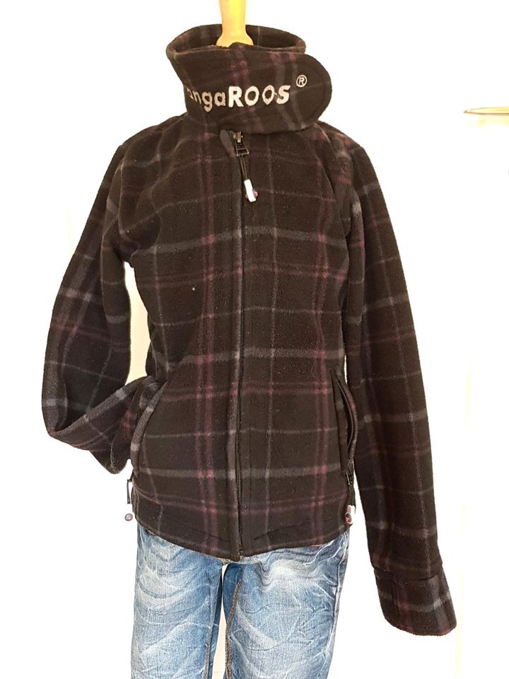 Kangaroos Sweatjacke, Gr.116/122 in Bad Dürrheim