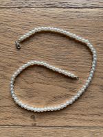 Perlenkette Halskette weiß 50 cm 49 cm Nordrhein-Westfalen - Niederkassel Vorschau
