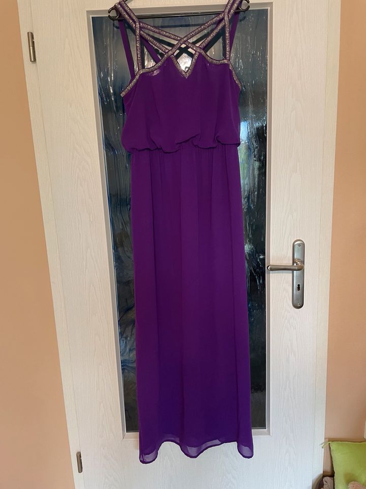 Lila farbenes Maxikleid von Coast in Größe M in Postau