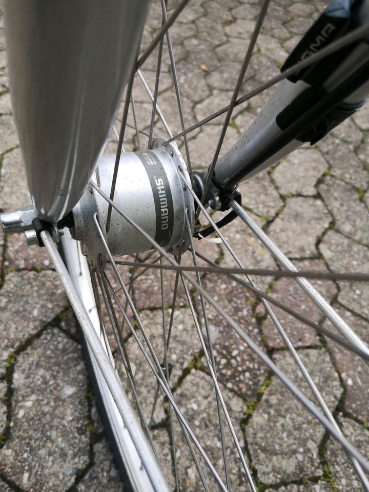 Fahrrad neuwertig TIEFEINSTIEGER top Zustand in Rielasingen-Worblingen