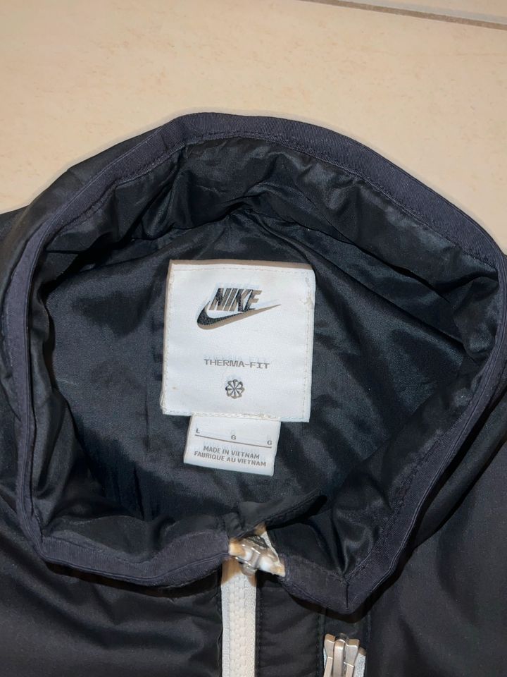 Nike Weste Schwarz Gr.L in Angelmodde