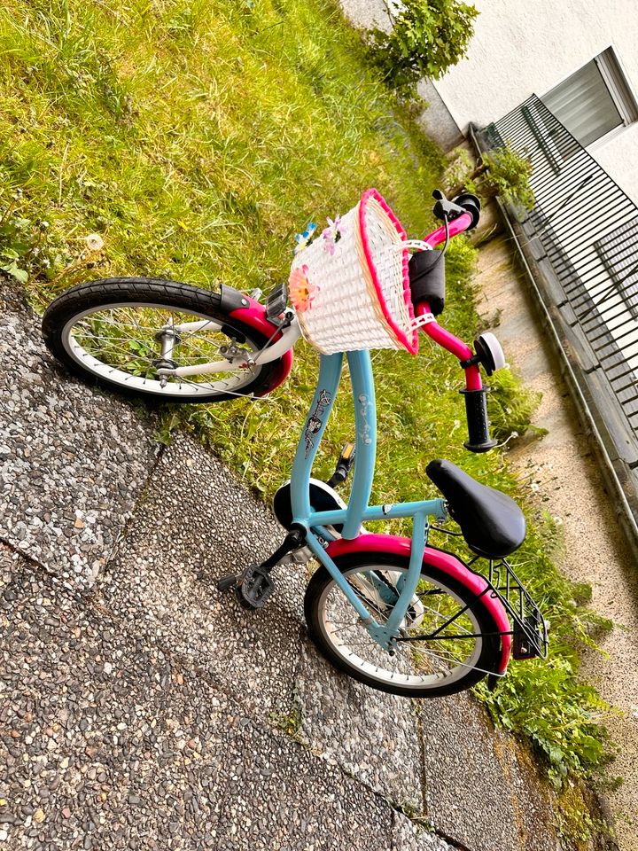 Mädchen Fahrrad mit Korb in Ennepetal