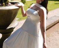 Elegantes weißes Hochzeitskleid Frankfurt am Main - Rödelheim Vorschau