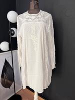 Zara Kleid Hippie Stickerei gefüttert Creme Gr. L Hannover - Südstadt-Bult Vorschau