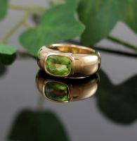 Peridot Solitär Ring in 750er / 18 Karat Gelb Gold LHGE-34569 Nordrhein-Westfalen - Gelsenkirchen Vorschau