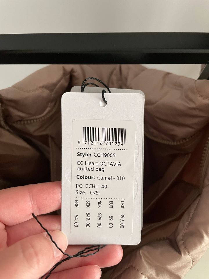 Coster Copenhagen Taschen Pufferbag Taupe gesteppt Umhängetasche in Sittensen