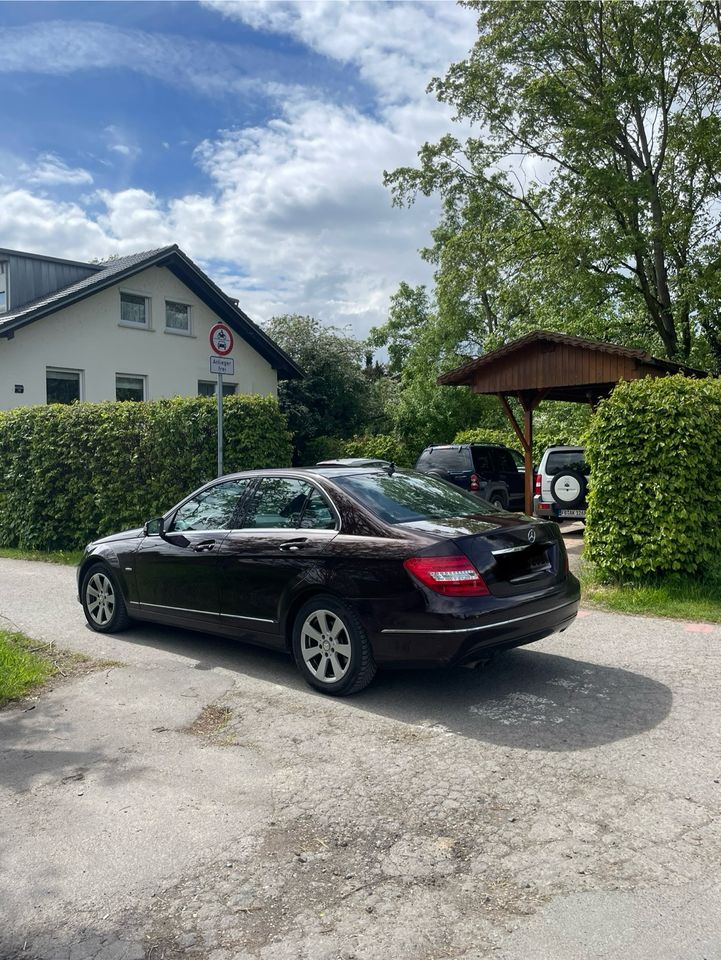 Mercedes C200 Avantgarde Standheizung Rückfahrkamera in Niddatal