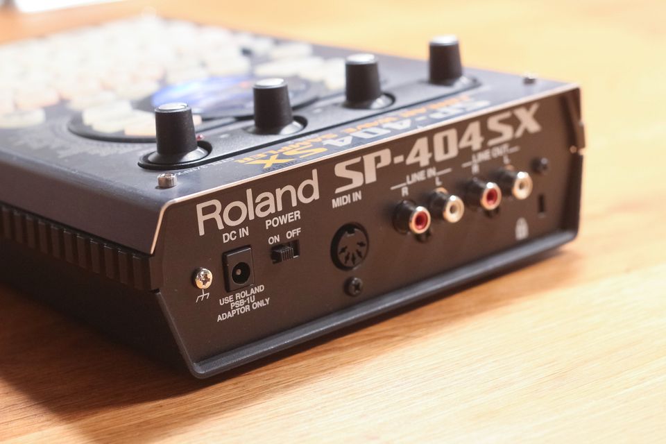 Roland SP-404 SX (mit Zubehör) in Berlin