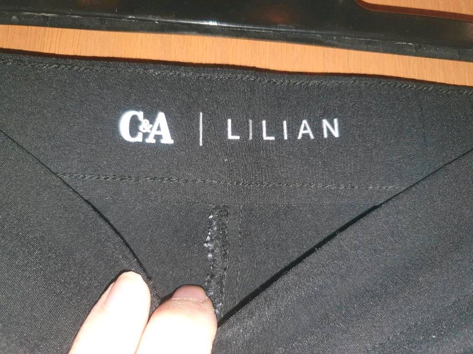 C & A LILIAN,  7/8 Hose, 50, schwarz, lindgrün, gepunkt.neuwertig in Wörrstadt